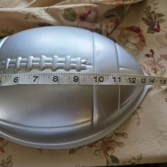 1990 Wilton First And Ten Football Cake Pan 2105-6504 - Picture 5 of 6